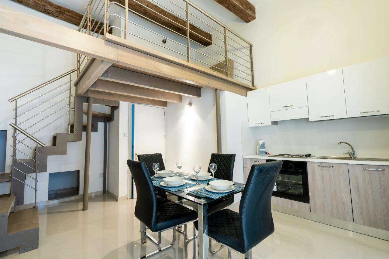 Charming Valletta 1 Bedroom Apartment Off Republic Street Sleeps 4 Εξωτερικό φωτογραφία