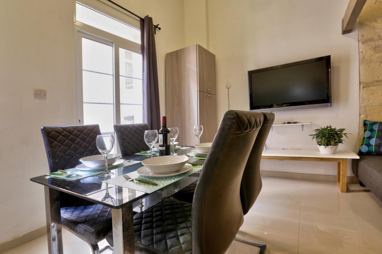 Charming Valletta 1 Bedroom Apartment Off Republic Street Sleeps 4 Εξωτερικό φωτογραφία